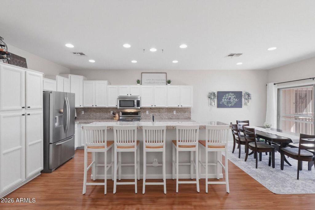 Image 16 of property listing at 12833 W FLOWER Street, Avondale, AZ 85392