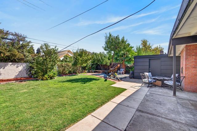 928 Anna St, West Sacramento, CA 95605