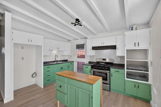 928 Anna St, West Sacramento, CA 95605