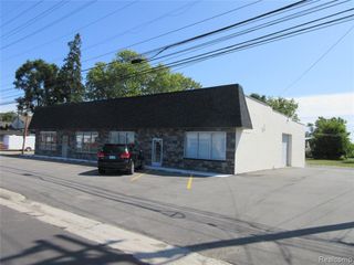 49908 Gratiot Avenue, Chesterfield, MI 48051