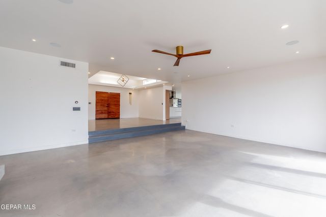 808 WINGFOOTE Road, El Paso, TX 79912