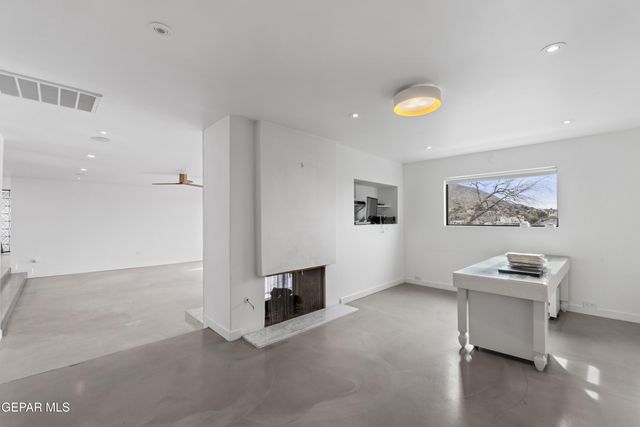 808 WINGFOOTE Road, El Paso, TX 79912