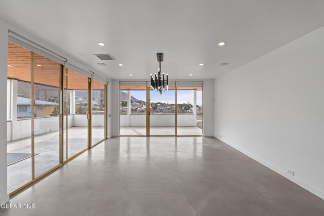 808 WINGFOOTE Road, El Paso, TX 79912