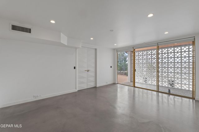 808 WINGFOOTE Road, El Paso, TX 79912