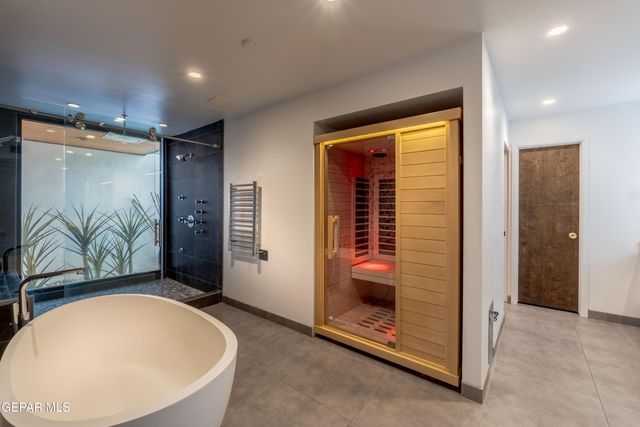 808 WINGFOOTE Road, El Paso, TX 79912