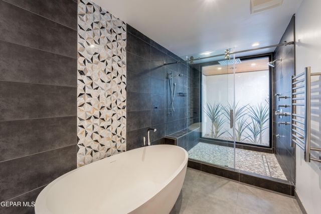 808 WINGFOOTE Road, El Paso, TX 79912