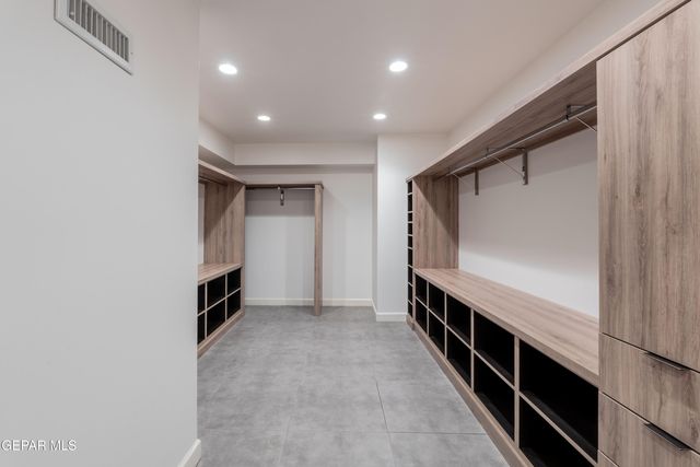 808 WINGFOOTE Road, El Paso, TX 79912