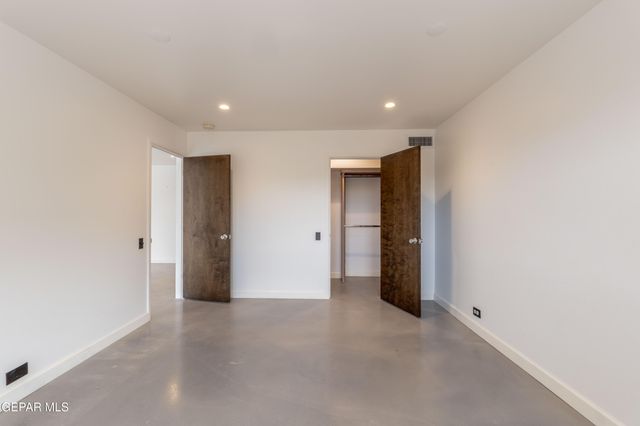 808 WINGFOOTE Road, El Paso, TX 79912