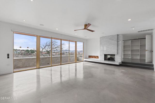 808 WINGFOOTE Road, El Paso, TX 79912