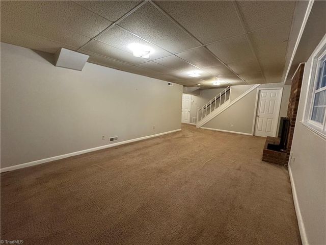 910 Forestglen Drive, Winston-salem, NC 27103