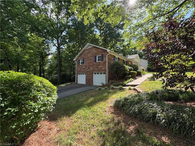910 Forestglen Drive, Winston-salem, NC 27103