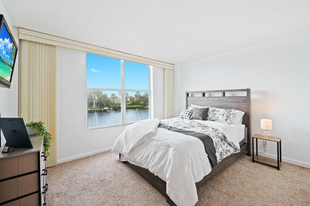 1050 Hillsboro Mile Unit 203w, Hillsboro Beach, FL 33062