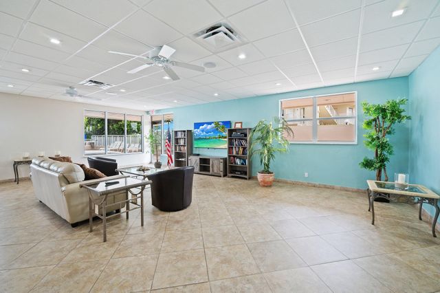1050 Hillsboro Mile Unit 203w, Hillsboro Beach, FL 33062