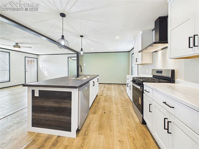 273 E Don Drive, Pueblo, CO 81007