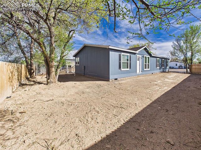 273 E Don Drive, Pueblo, CO 81007