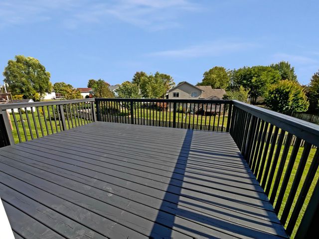 137 Pheasant Ridge Drive, Montrose, MN 55363