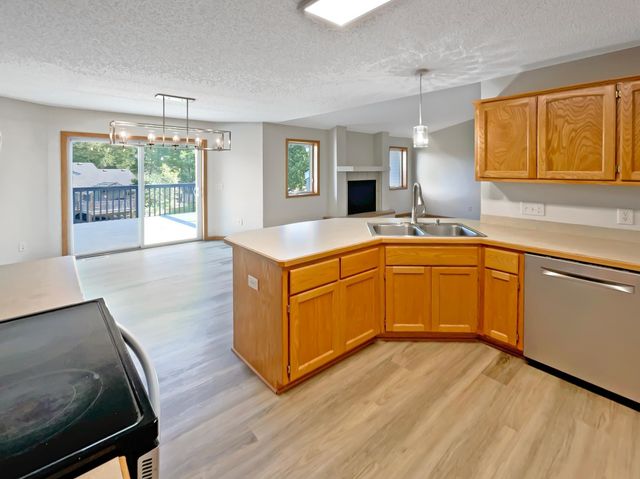 137 Pheasant Ridge Drive, Montrose, MN 55363