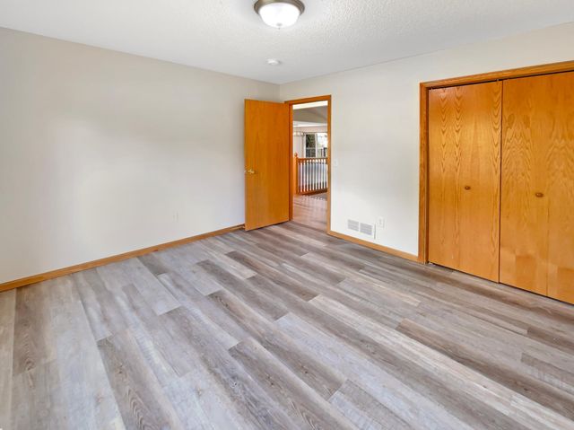 137 Pheasant Ridge Drive, Montrose, MN 55363