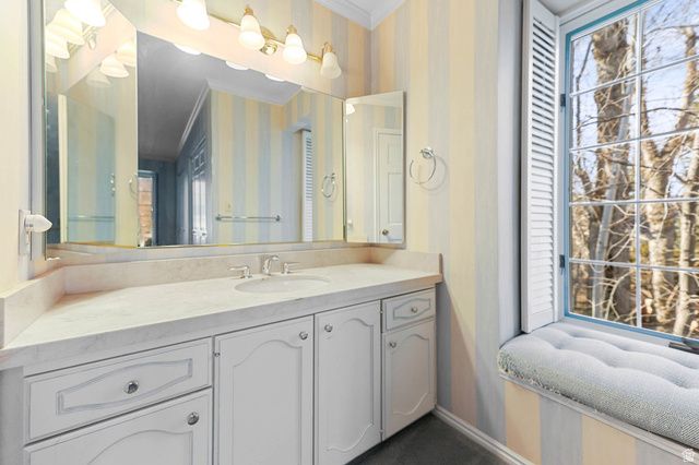 5334 S COTTONWOOD CLUB CIR, Holladay, UT 84117