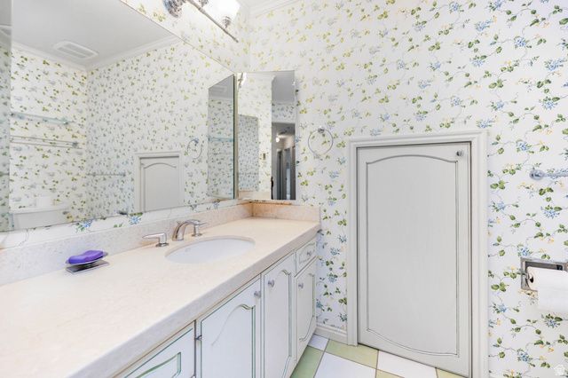 5334 S COTTONWOOD CLUB CIR, Holladay, UT 84117