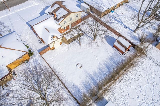 4132 Dennis Lane, Brunswick, OH 44212