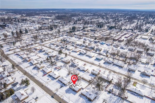 4132 Dennis Lane, Brunswick, OH 44212