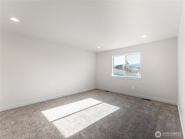 2480 Noah Street SE, East Wenatchee, WA 98802