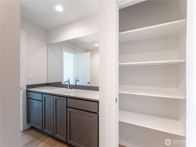 2480 Noah Street SE, East Wenatchee, WA 98802