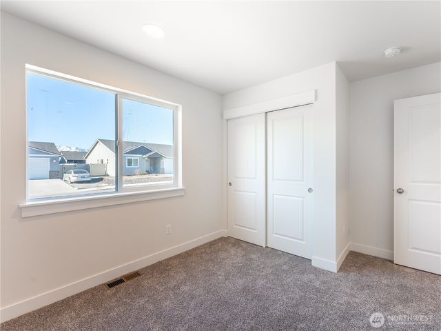 2480 Noah Street SE, East Wenatchee, WA 98802