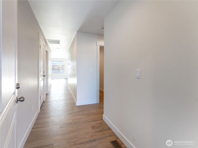 2480 Noah Street SE, East Wenatchee, WA 98802