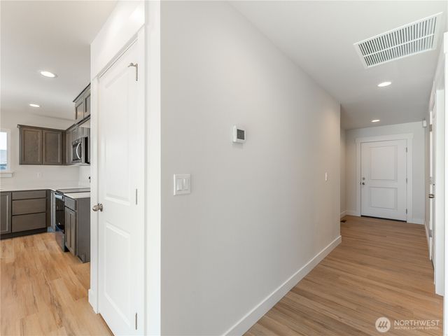 2480 Noah Street SE, East Wenatchee, WA 98802