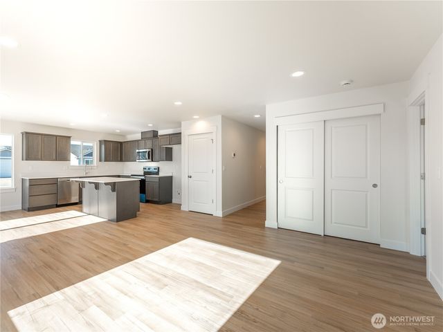 2480 Noah Street SE, East Wenatchee, WA 98802