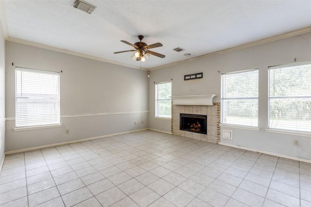 515 Brompton Lane, Highlands, TX 77562