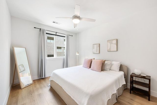 1701 Simond Ave 201, Austin, TX 78723