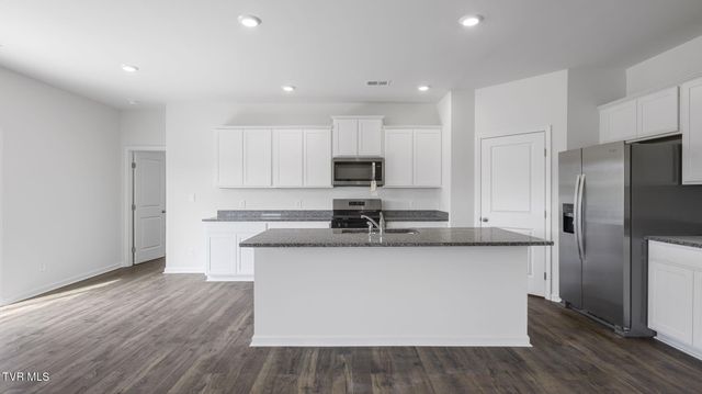 543 Fieldcrest Road, Blountville, TN 37617