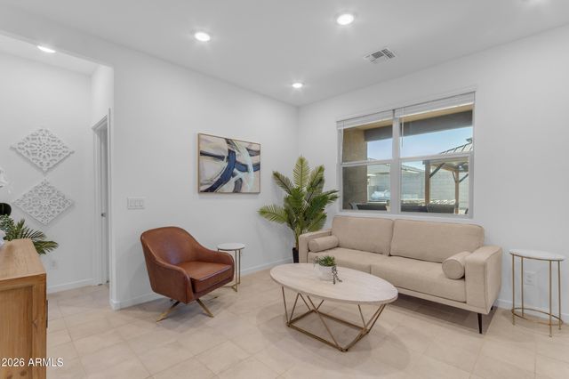 15990 W GRAY FOX Trail, Surprise, AZ 85387