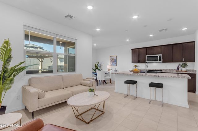 15990 W GRAY FOX Trail, Surprise, AZ 85387
