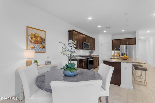 15990 W GRAY FOX Trail, Surprise, AZ 85387