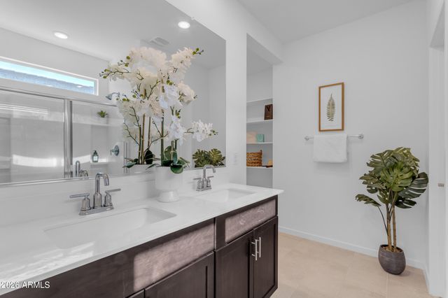15990 W GRAY FOX Trail, Surprise, AZ 85387
