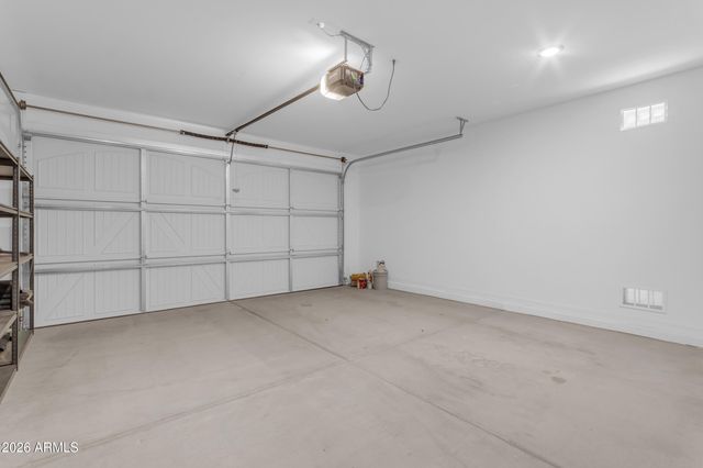 15990 W GRAY FOX Trail, Surprise, AZ 85387
