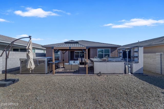 15990 W GRAY FOX Trail, Surprise, AZ 85387
