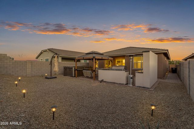 15990 W GRAY FOX Trail, Surprise, AZ 85387