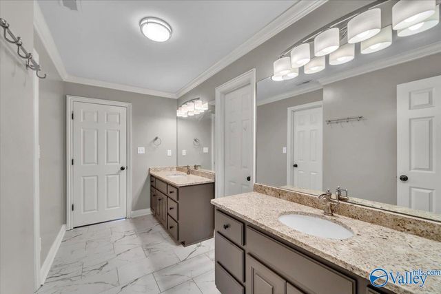 5703 Macon Drive SE, Huntsville, AL 35802