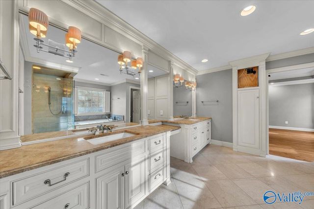 5703 Macon Drive SE, Huntsville, AL 35802