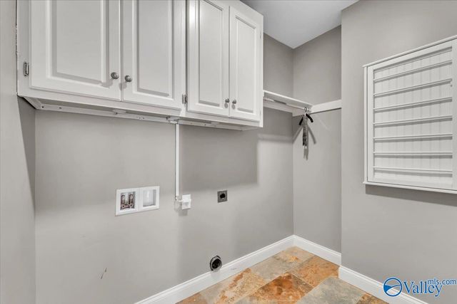 5703 Macon Drive SE, Huntsville, AL 35802