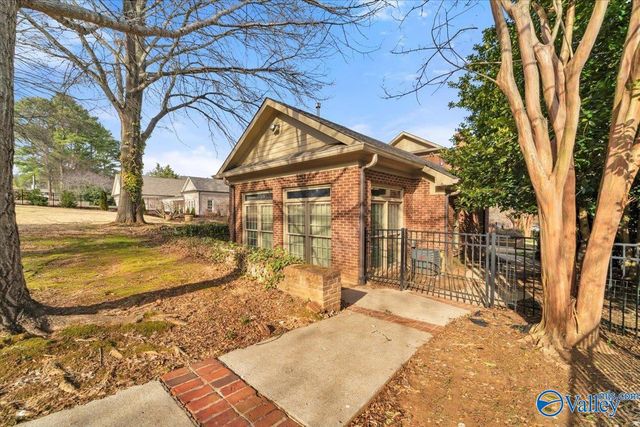 5703 Macon Drive SE, Huntsville, AL 35802