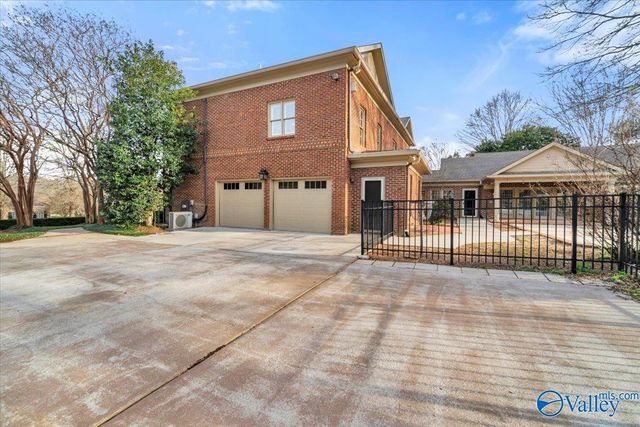 5703 Macon Drive SE, Huntsville, AL 35802