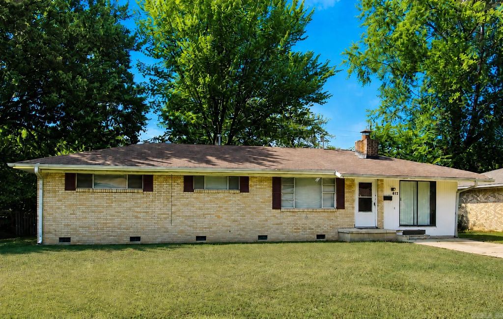 405 Angus Street, Conway, AR 72032