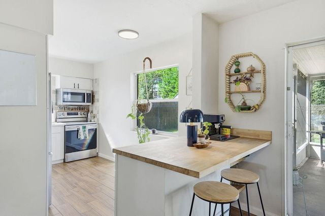 8520 109TH WAY, Seminole, FL 33772