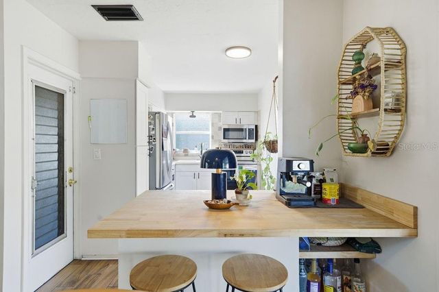 8520 109TH WAY, Seminole, FL 33772